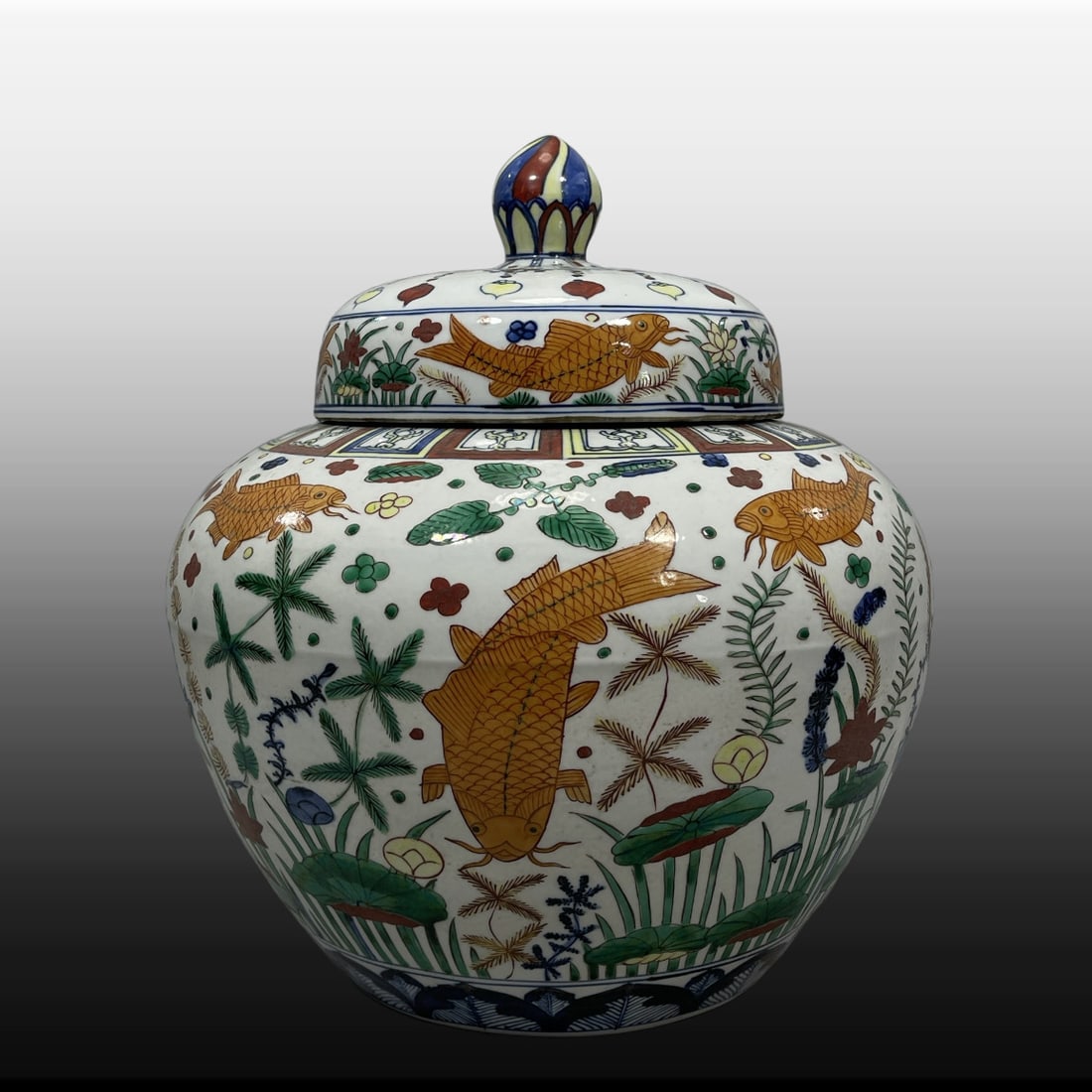 A Exquisite Doucai Fish and Lotus Pattern Jar - 3