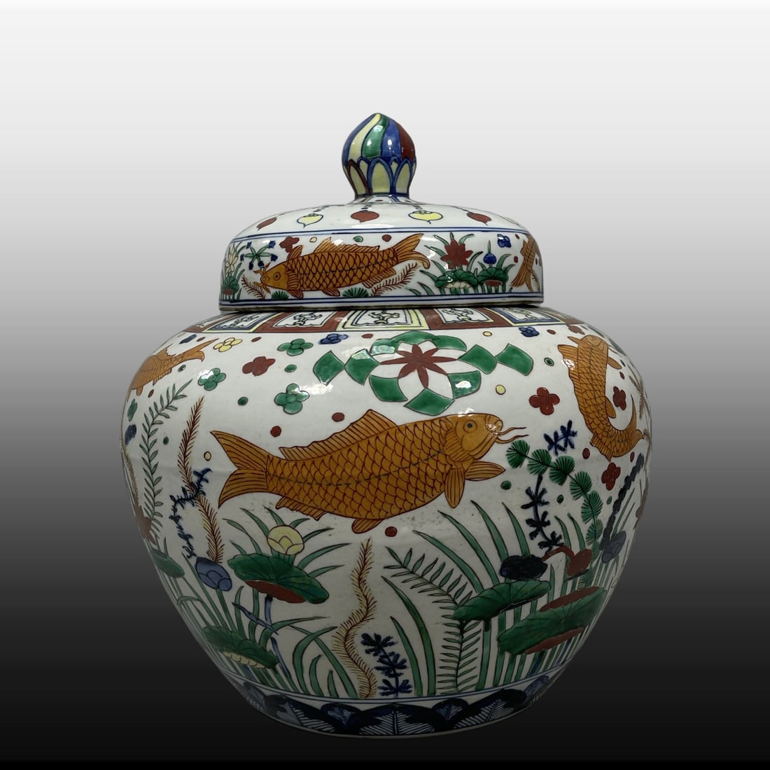 A Exquisite Doucai Fish and Lotus Pattern Jar - 4