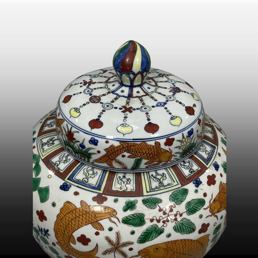 A Exquisite Doucai Fish and Lotus Pattern Jar - 5