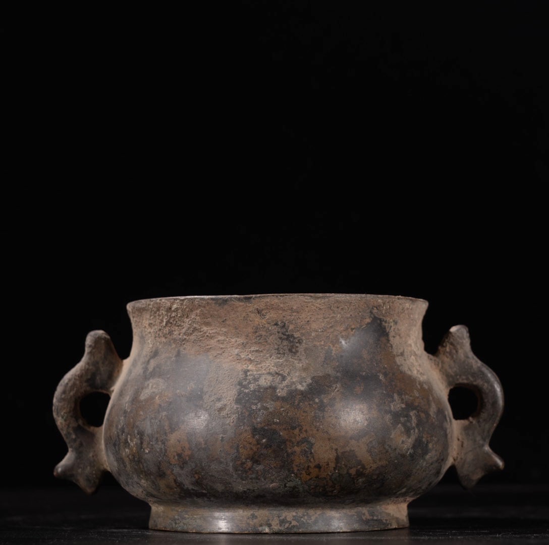 A Exquisite Coppery Double-Ears Censer (1 of 9)
