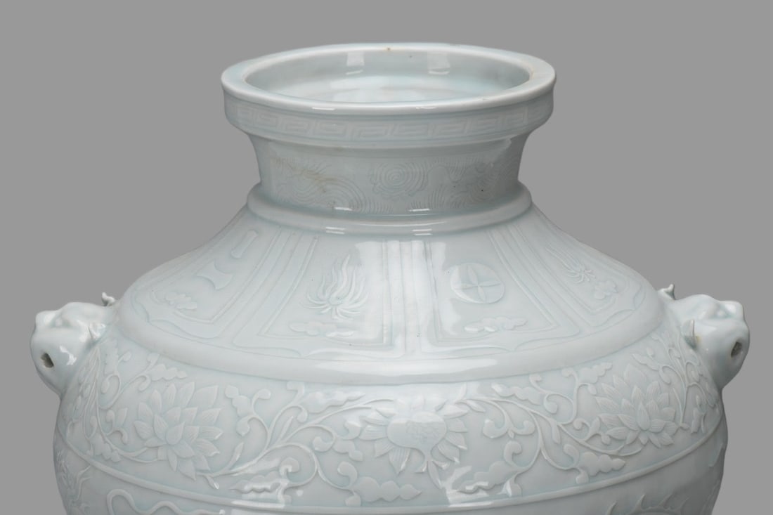 A Exquisite Shadow Blue Glazed Dragon Pattern Jar - 5
