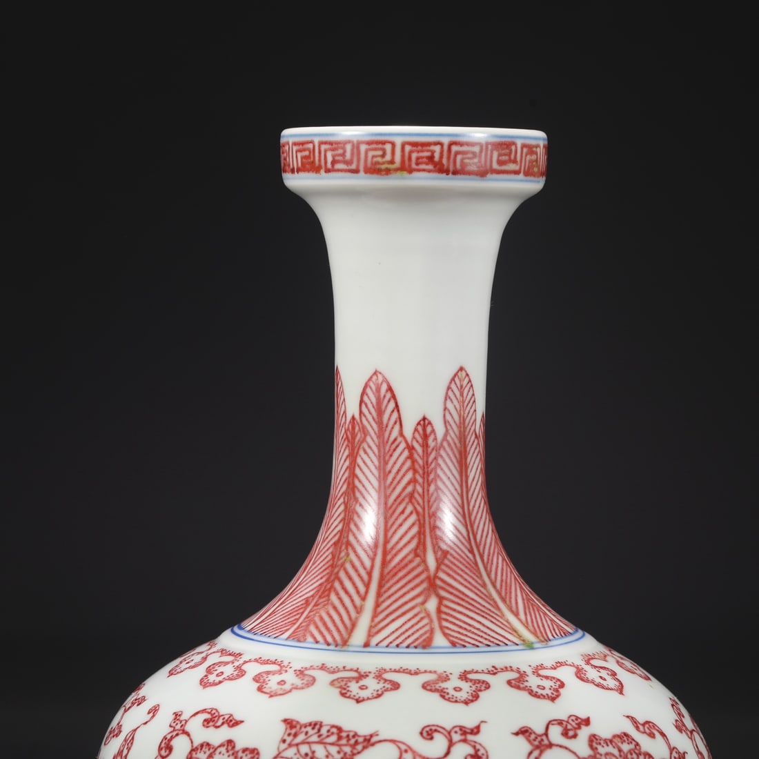 A Exquisite Underglaze-Red Lotus Pattern Vase - 3