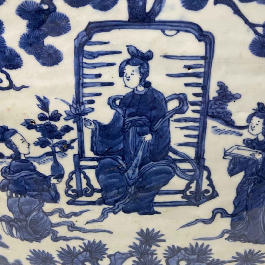 A Exquisite Blue and White Figures Pattern Vat - 6