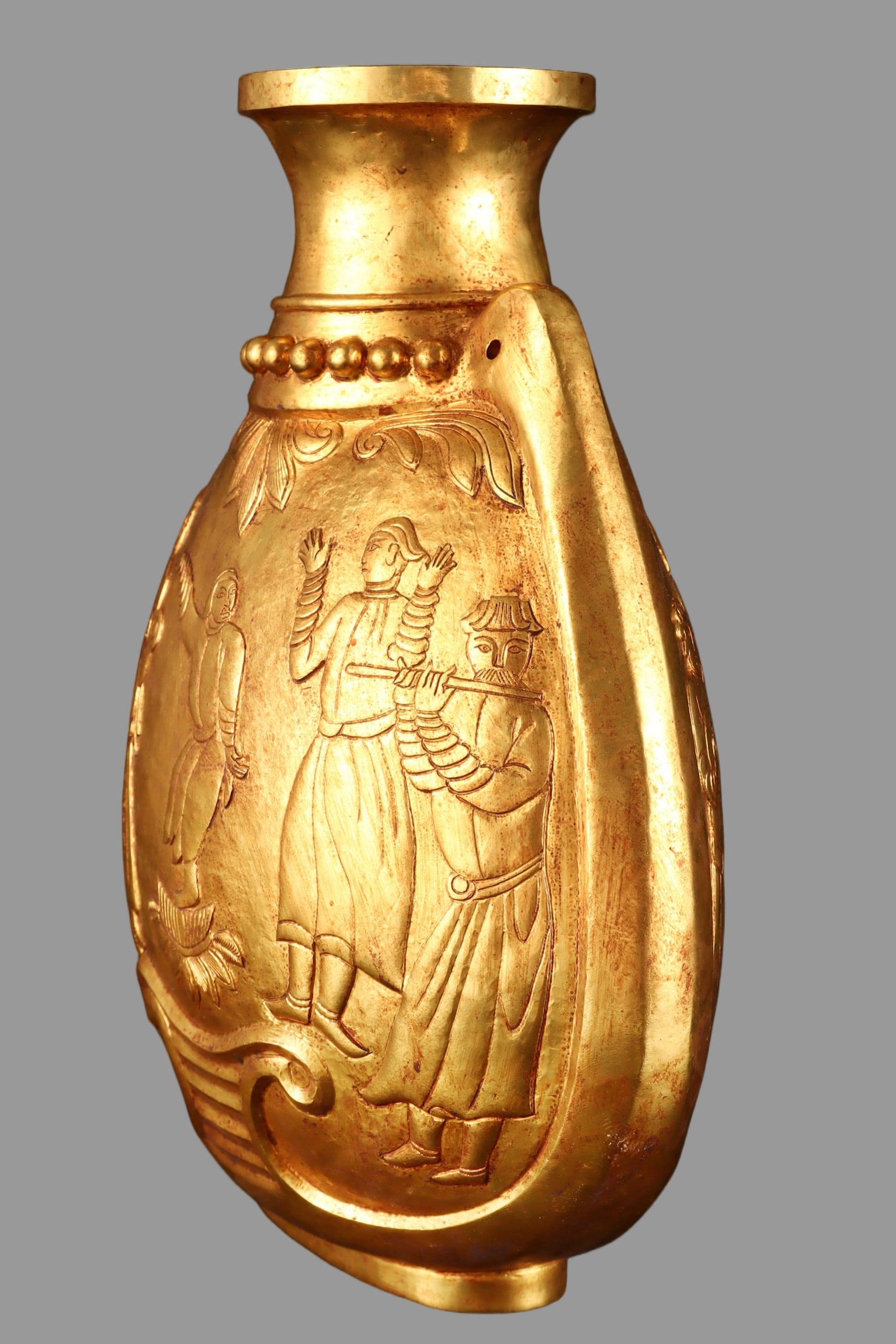 A Exquisite Gilt Bronze Figures Pattern Vase - 2