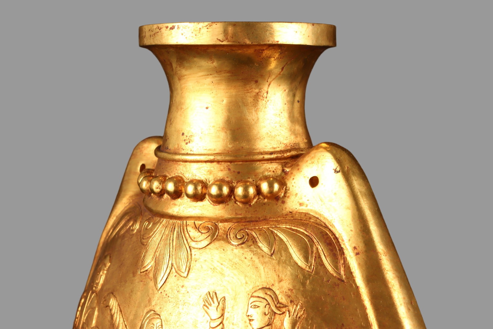 A Exquisite Gilt Bronze Figures Pattern Vase - 4