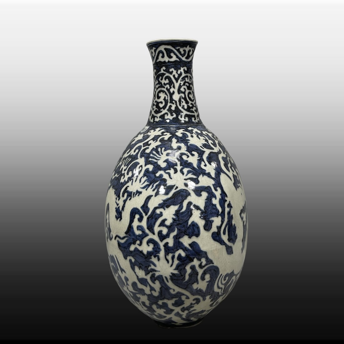 A Exquisite Blue and White Dragon Pattern Vase - 4