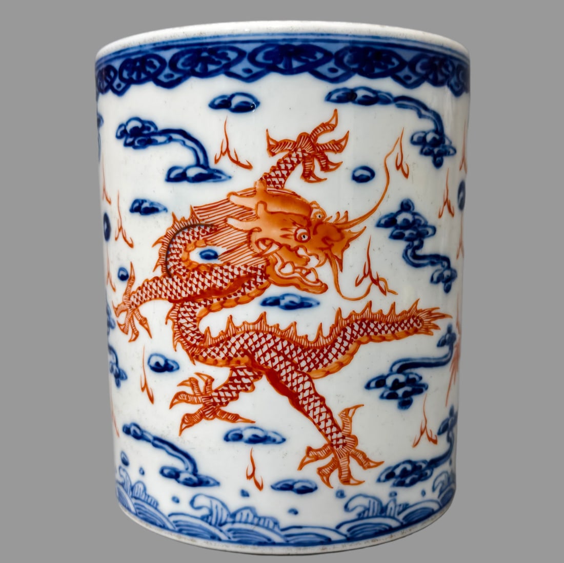 A Exquisite Blue and White Iron-Red Dragon Pattern Brush Pot: A Exquisite Blue and White Iron-Red Dragon Pattern Brush Pot,Qing Dynasty, China,Qianlong Six-character Mark,Size:5.9inx5.1in 青花矾红龙纹笔筒,中&