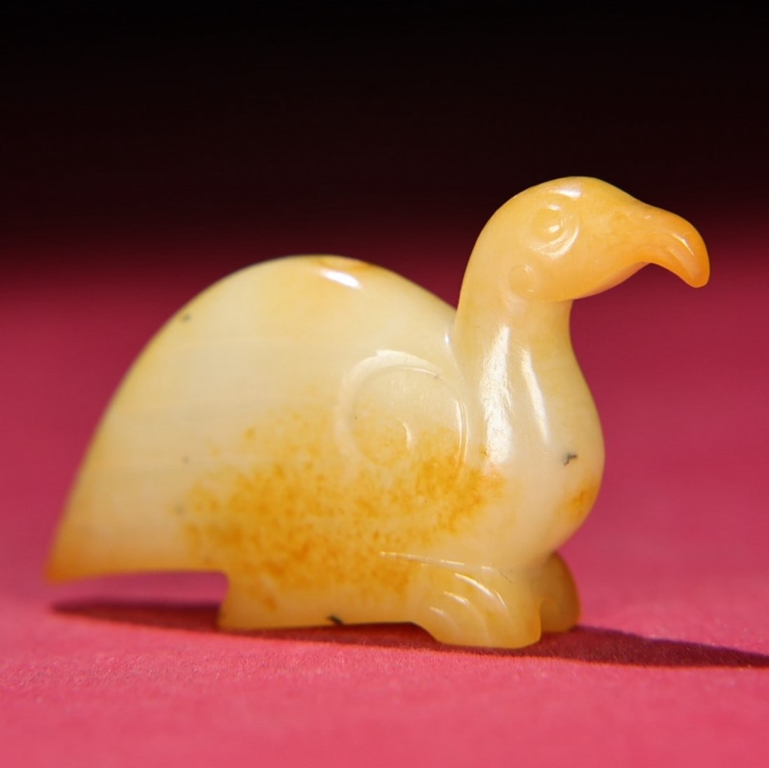 A Exquisite Hetian Jade Goose Ornament: A Exquisite Hetian Jade Goose Ornament,Han Dynasty, China,Size:2.4inx1.3inx0.5in,Weight:35g 和田玉鹅摆件,中国汉代