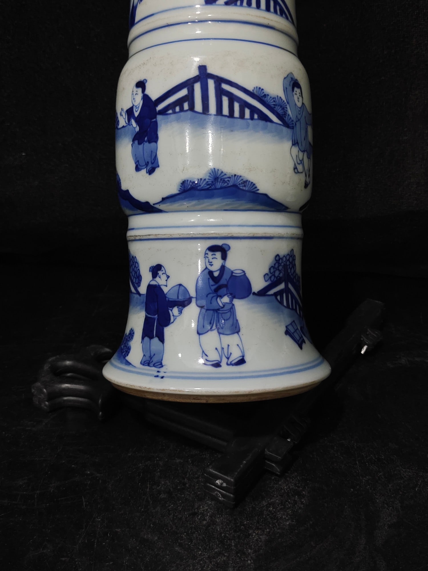 A Exquisite Blue and White Figures Pattern Vase - 6