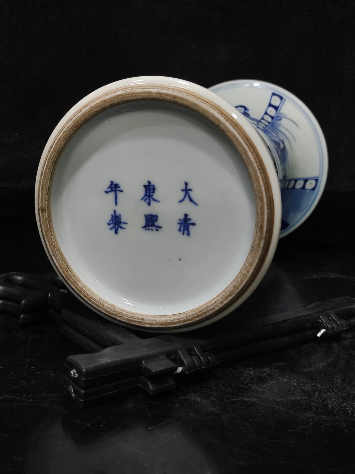 A Exquisite Blue and White Figures Pattern Vase - 7