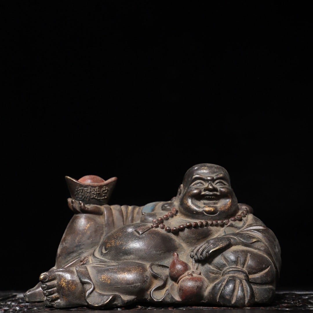 A Exquisite Gold-Foiled Bronze Statue of Maitreya Buddha Ornament: A Exquisite Gold-Foiled Bronze Statue of Maitreya Buddha Ornament,Qing Dynasty, China,Qianlong Four-character Mark,Size:9.1inx5.5inx4.7in,Weight:2700g 铜拓金弥勒佛&