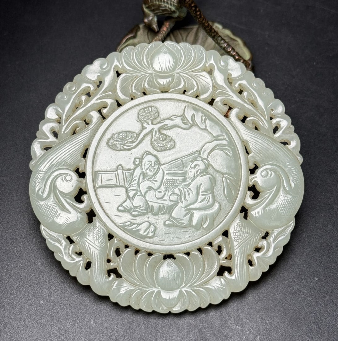 A Exquisite Hotan Jade Figures Pattern Jade Pendant: A Exquisite Hotan Jade Figures Pattern Jade Pendant,Qing Dynasty, China,Size:3.2inx0.2in,Weight:61g 和田玉人物纹玉佩,中国清代