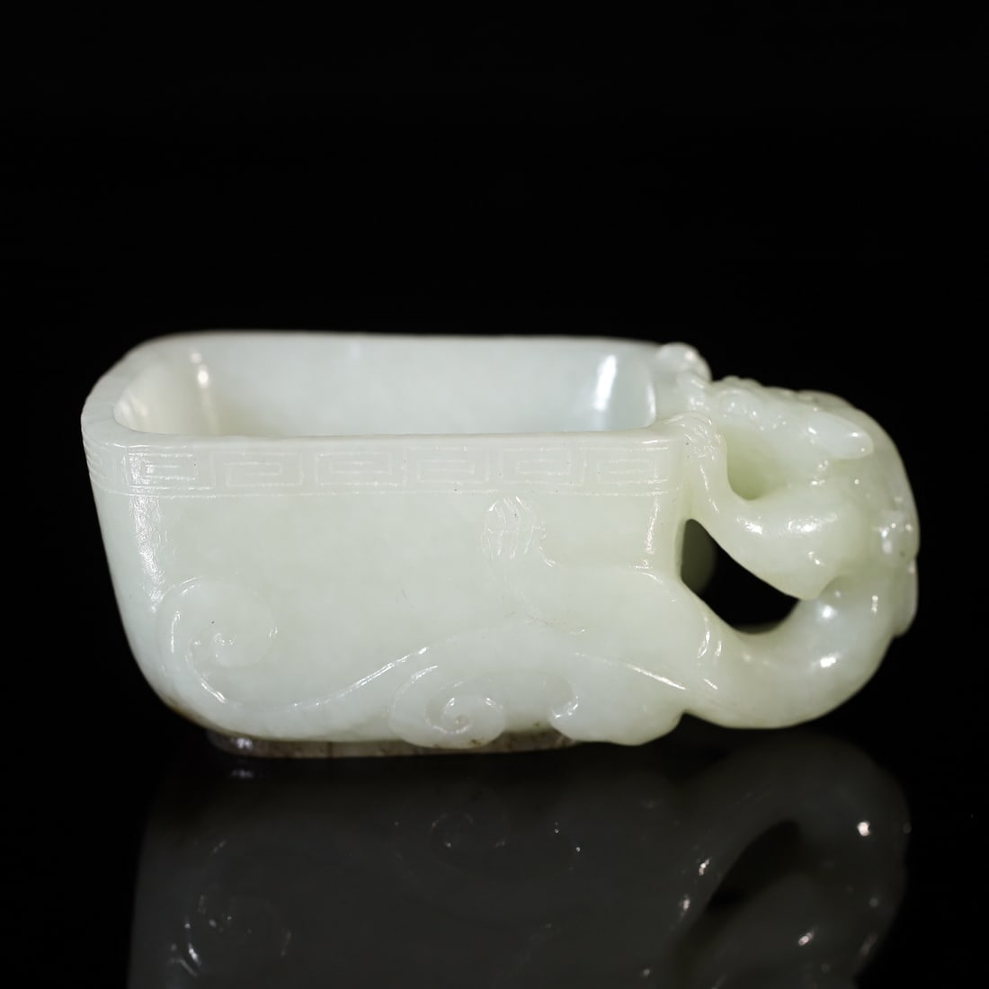 A Exquisite Hotan Jade Dragon Cup: A Exquisite Hotan Jade Dragon Cup,Qing Dynasty, China,Size:3.4inx1.7inx1.4in 和田玉龙杯,中国清代