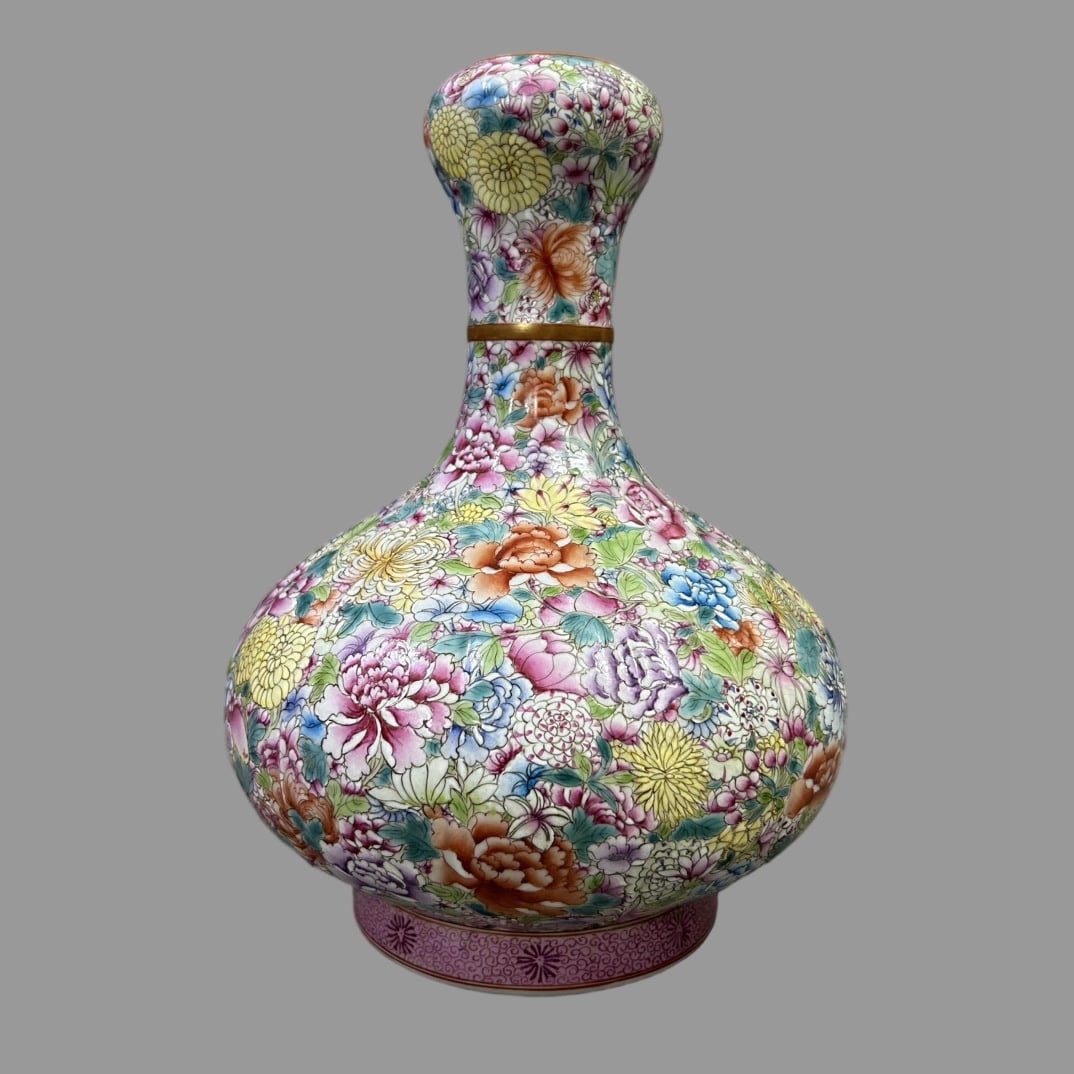 A Exquisite Famille-Rose Flower Pattern Vase: A Exquisite Famille-Rose Flower Pattern Vase,Qing Dynasty, China,Yongzheng Six-character Mark,Size:11inx6.7in 粉彩花卉纹瓶,中国清代,雍