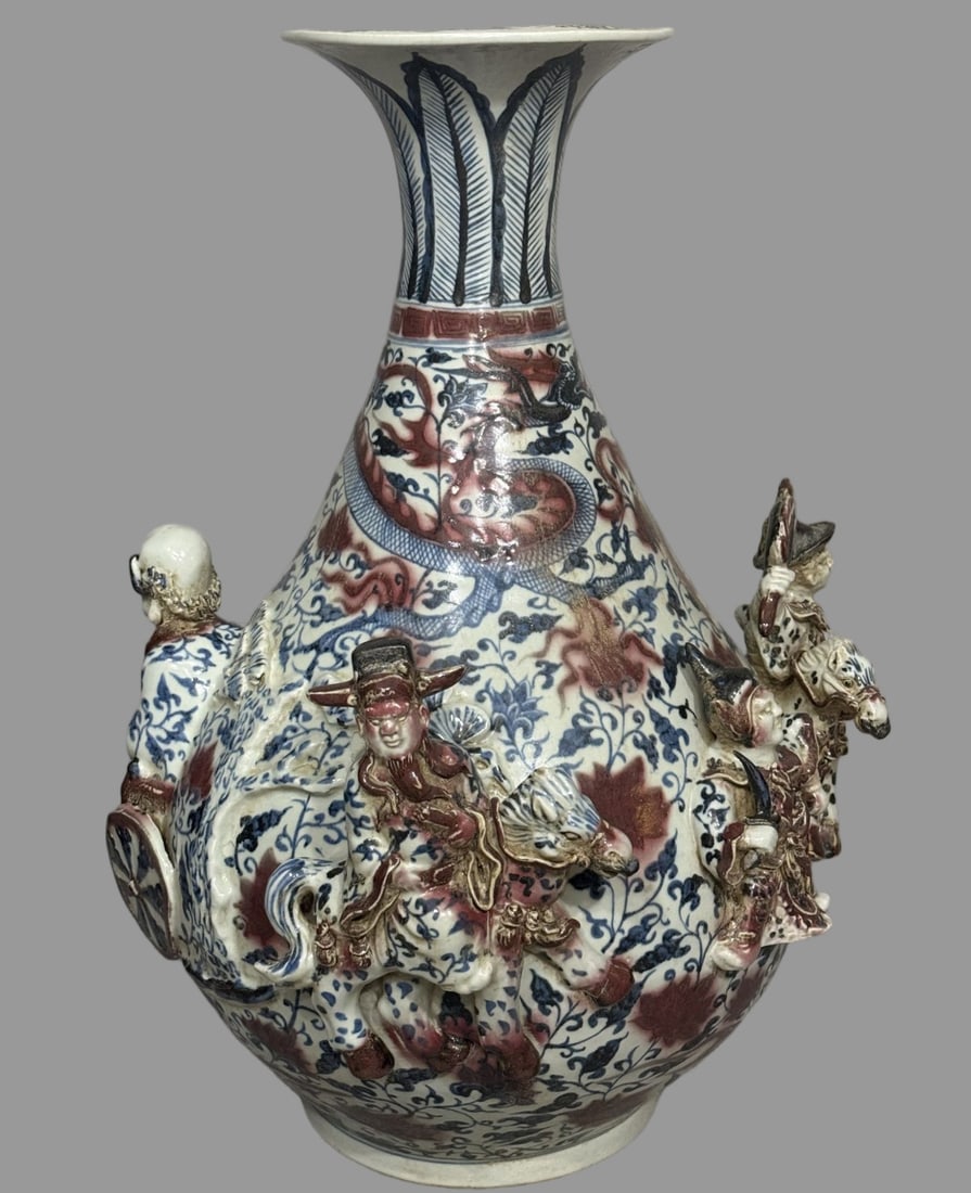 A Exquisite Blue and White Underglaze-Red Figures Pattern Vase: A Exquisite Blue and White Underglaze-Red Figures Pattern Vase,Yuan Dynasty, China,Size:22inx14.6in