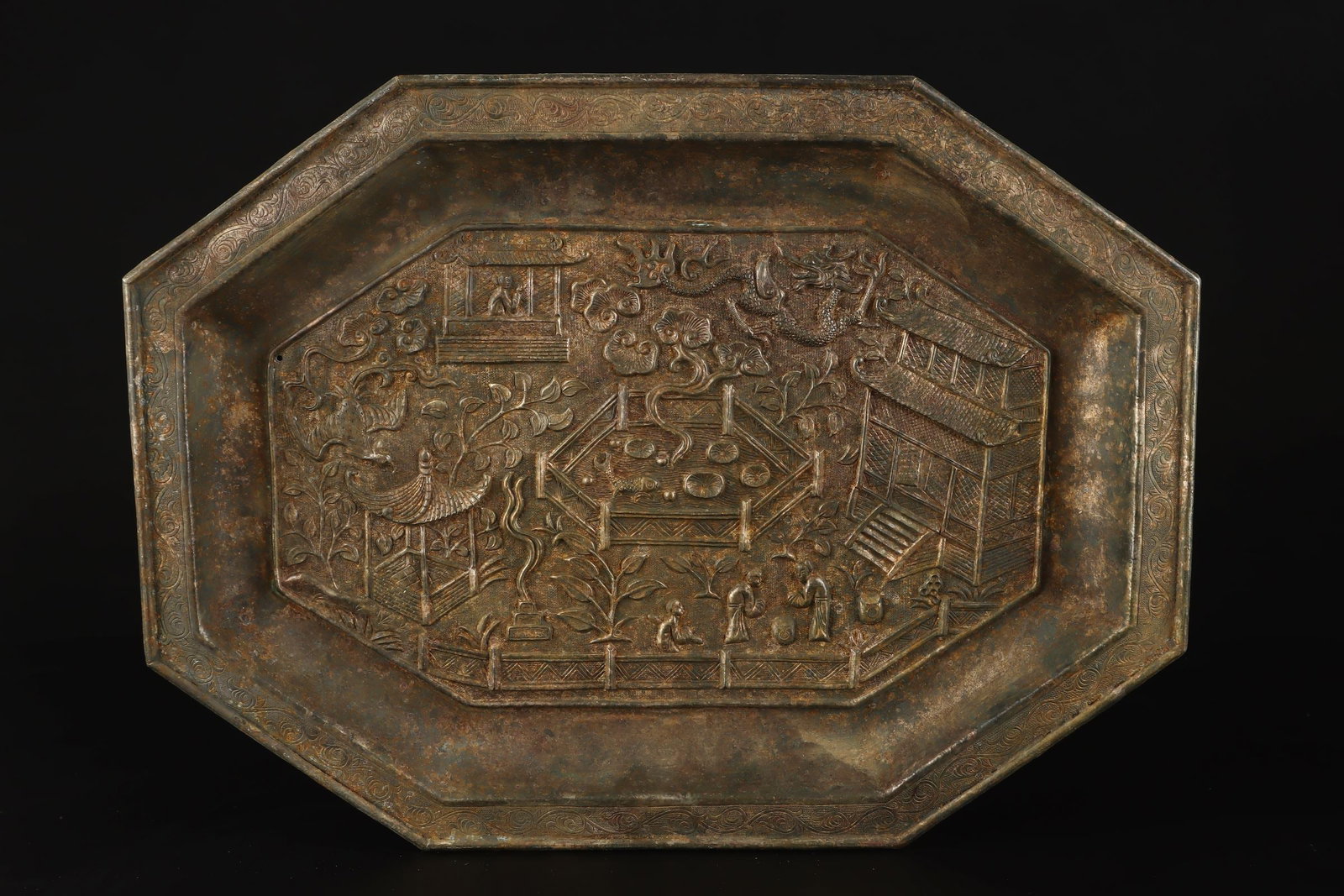 A Exquisite Copper Character and Story Pattern Plate: A Exquisite Copper Character and Story Pattern Plate,Tang Dynasty, China,Zhenguan Four-character Mark,Size:1inx12.4inx9.3in,Weight:914g