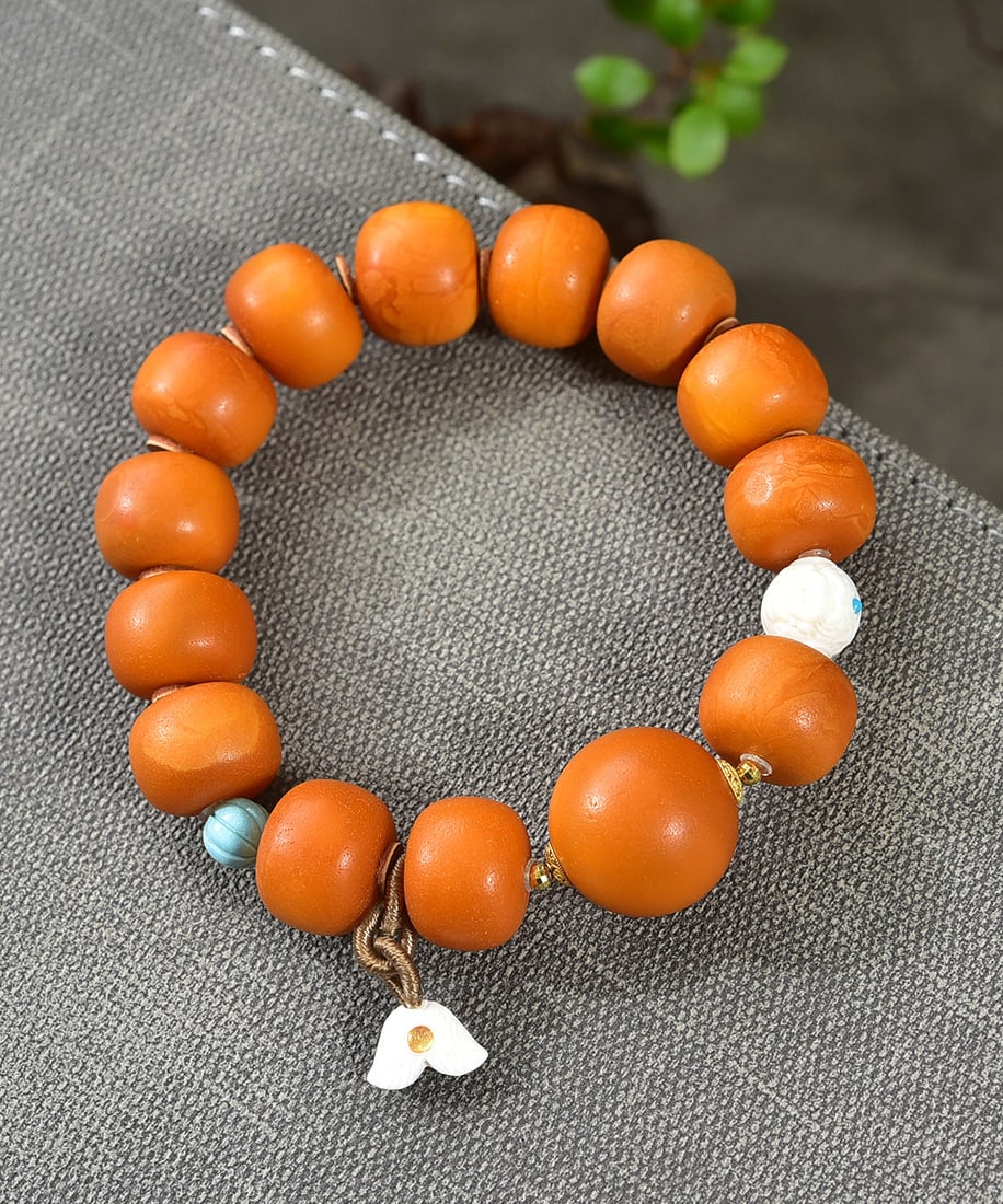 A Exquisite Amber Bracelet - 2