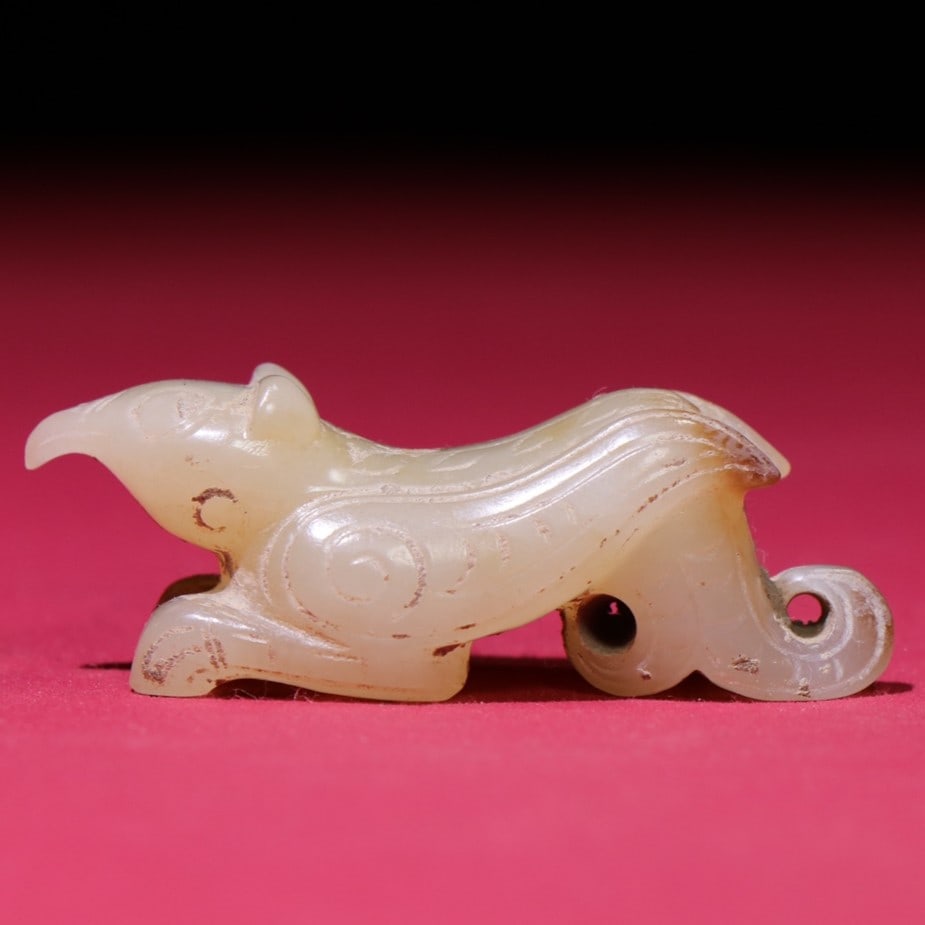 A Exquisite Hetian White Jade Phoenix Bird Ornament: A Exquisite Hetian White Jade Phoenix Bird Ornament,Ancient Time, China,Size:2.3inx0.8inx1in,Weight:31g 和田白玉凤鸟摆件,远古时期