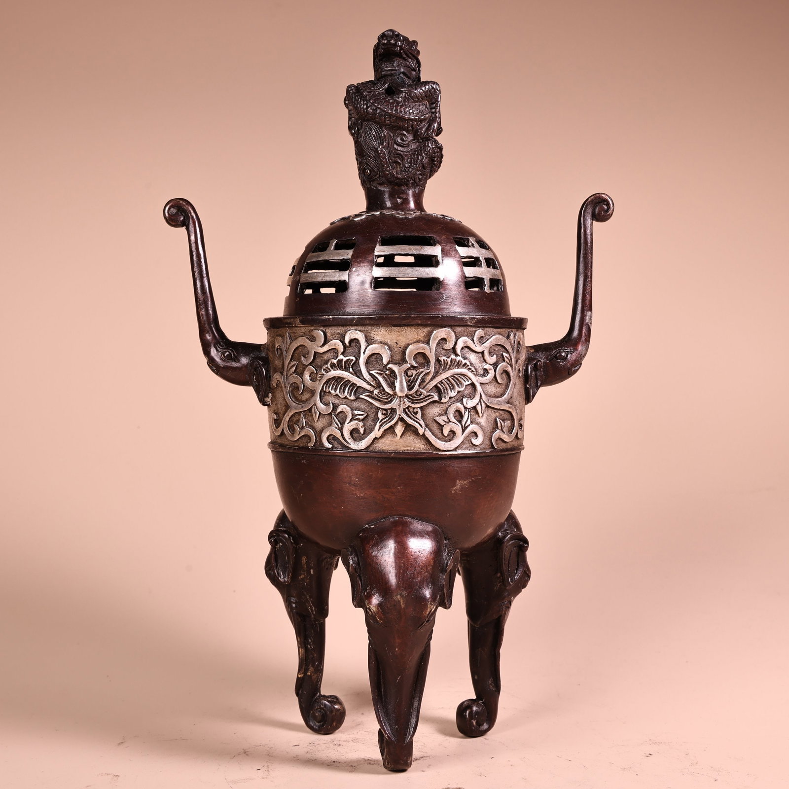 A Exquisite Bronze Inlaid Silver Trigram Pattern Elephant Censer: A Exquisite Bronze Inlaid Silver Trigram Pattern Elephant Censer,Qing Dynasty, China,Qianlong Four-character Mark,Size:9.8inx6.3in ,Weight:1000g