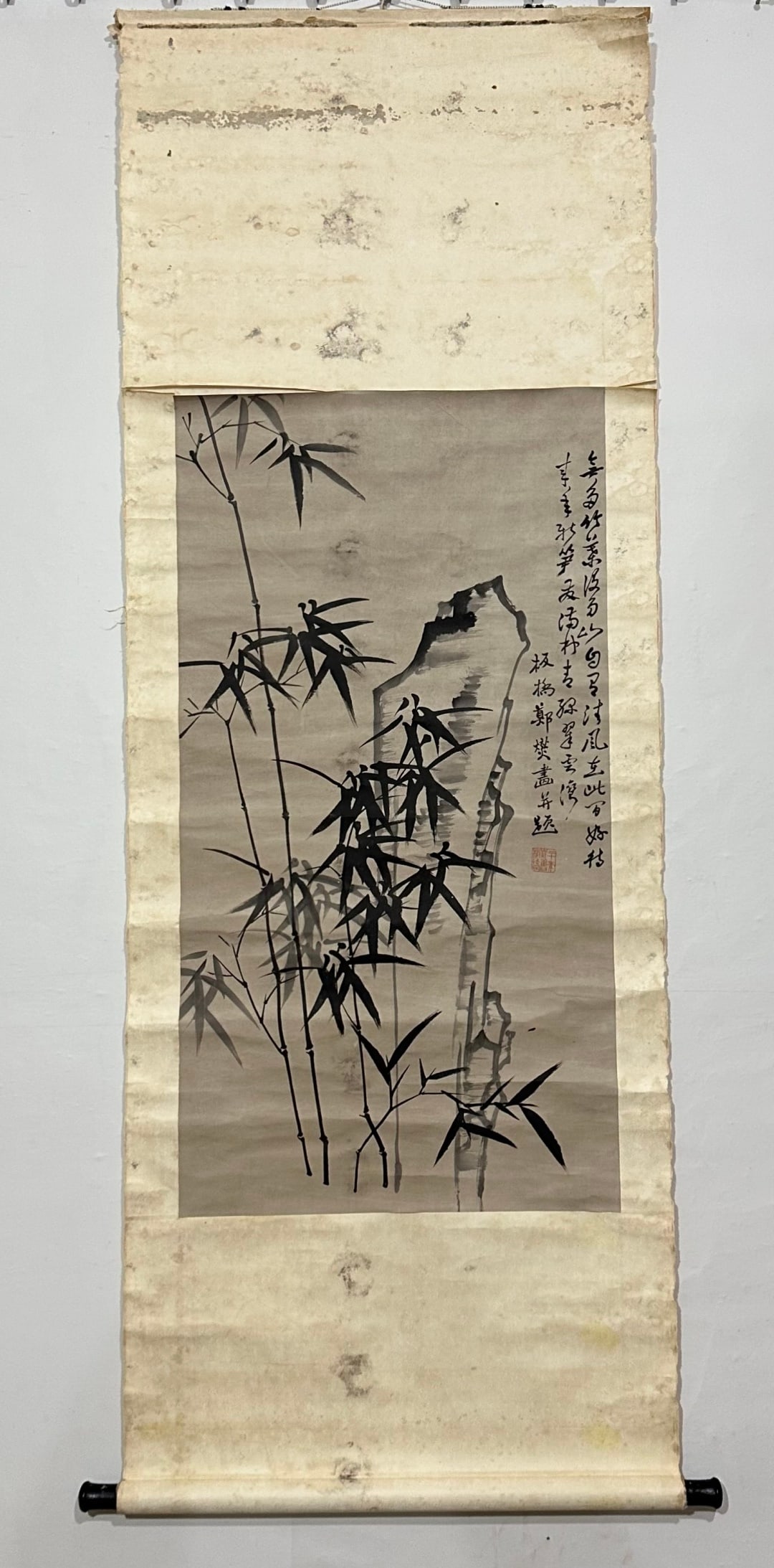 A Chinese Vertical Scroll Ink Painting of Bamboo on Paper: A Chinese Vertical Scroll Ink Painting of Bamboo on Paper,Qing Time of China,Zheng Banqiao,withoutframesize:36.2inx18.9in