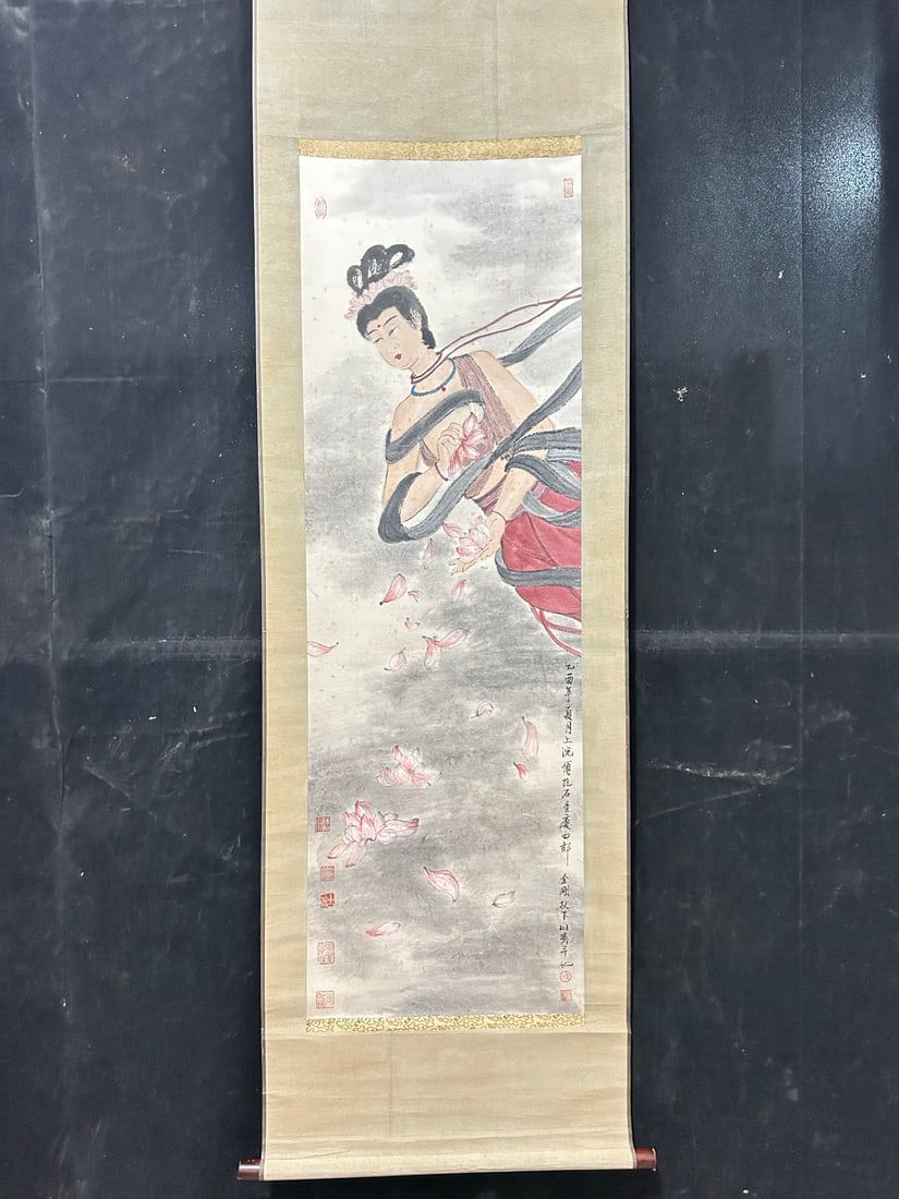 A Chinese Vertical Scroll Ink Painting of Figures on Paper: A Chinese Vertical Scroll Ink Painting of Figures on Paper,Modern Time of China,Fu Baoshi,without frame size:50inx16.3in