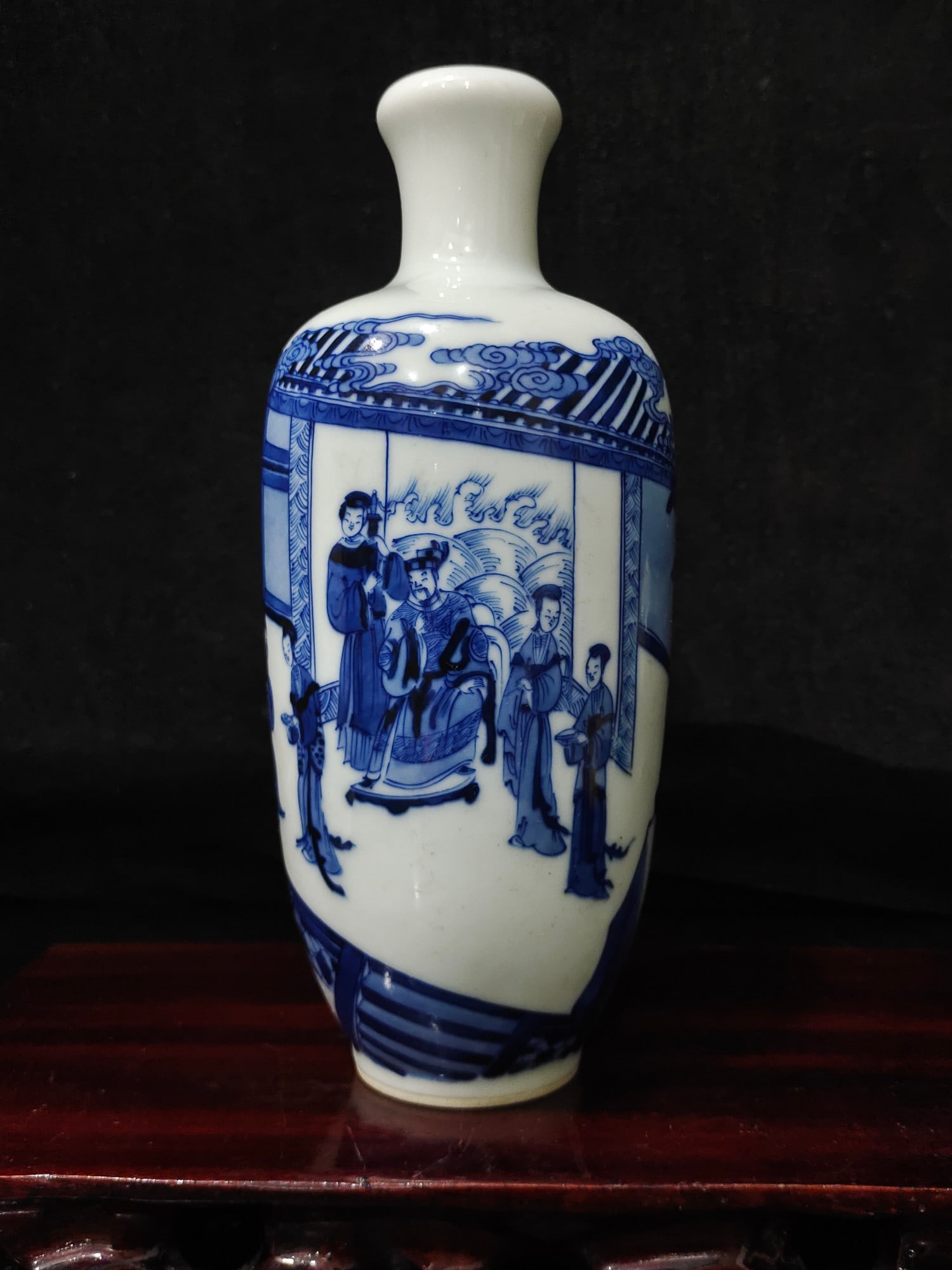 A Exquisite Blue and White Figures Pattern Vase - 4