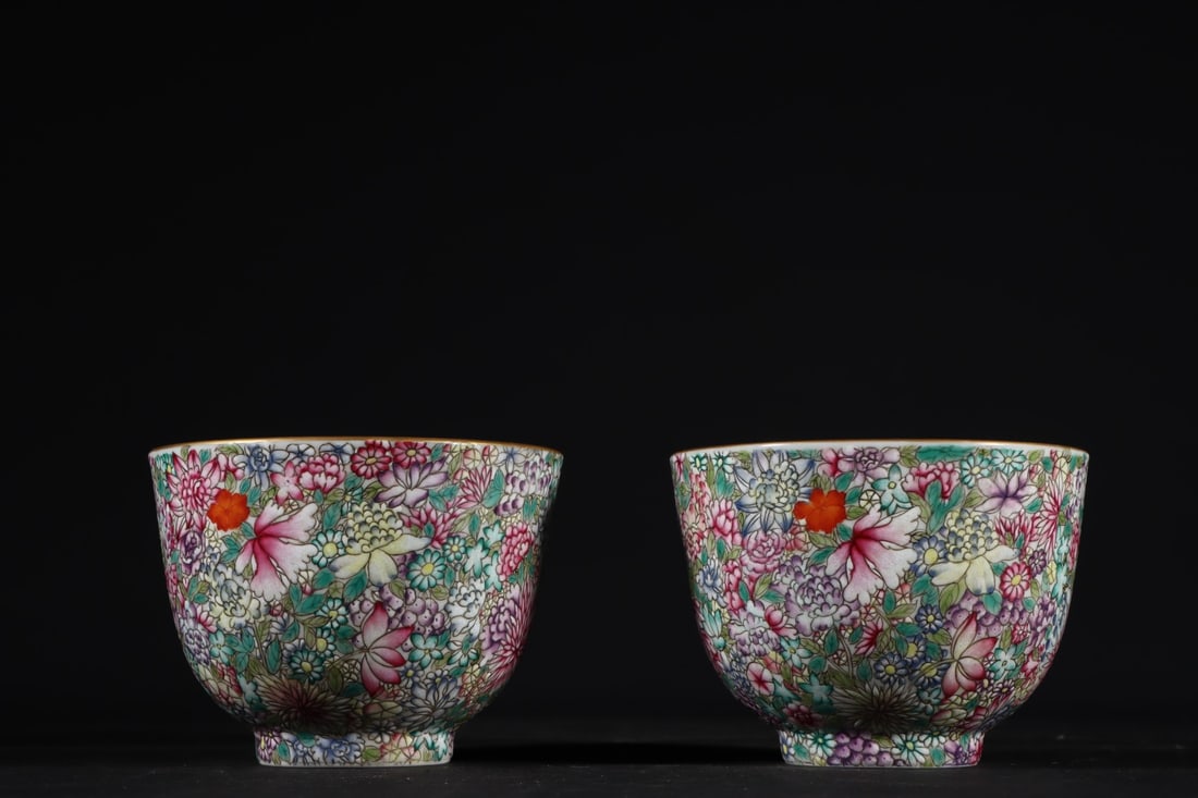A pair of Exquisite Enamel Flower Pattern Cup: A pair of Exquisite Enamel Flower Pattern Cup,Qing Dynasty, China,Jiaqing Six-character Mark,Size:2.6inx3.5in