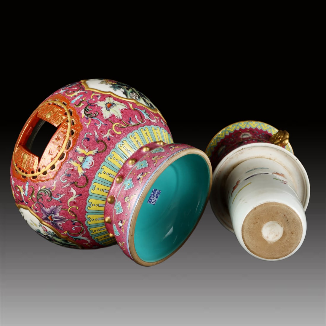 A Exquisite Ruby Red-Glazed Painted Gold Flower and Bird Pattern Vase - 7