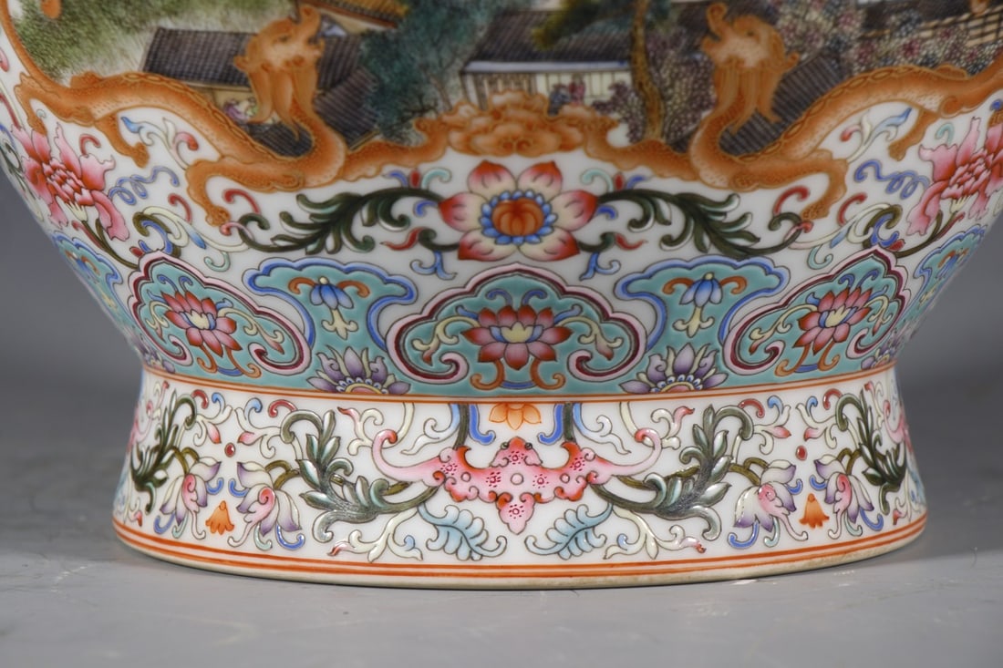 A Exquisite Enamel Landscape Pattern Vase - 3