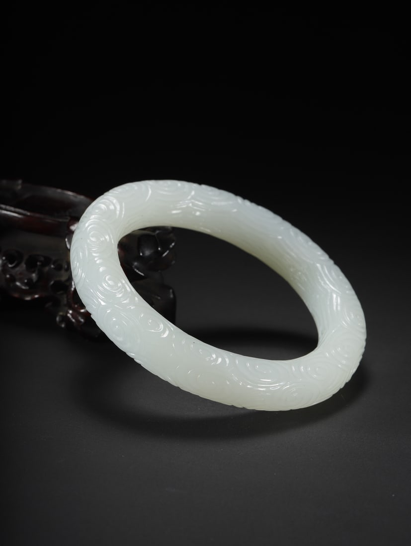 A Exquisite Hotan Jade Auspicious Cloud Pattern Bracelet - 7