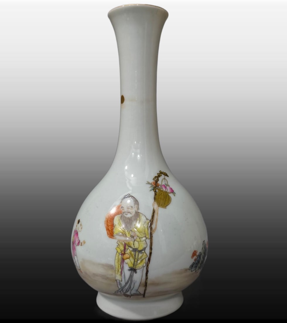 A Exquisite Famille-Rose Figures Pattern Vase: A Exquisite Famille-Rose Figures Pattern Vase,Qing Dynasty, China,Yongzheng Six-character Mark,Size:11inx5.1inx2.4in 粉彩人物纹瓶,中国清代,&