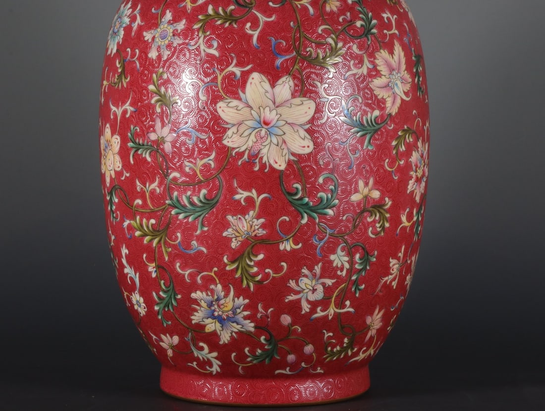 Ruby Red-Glazed Painted Gold Lotus Pattern Vase - 3