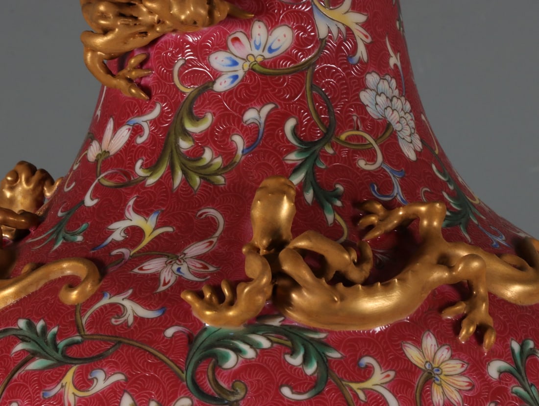 Ruby Red-Glazed Painted Gold Lotus Pattern Vase - 5