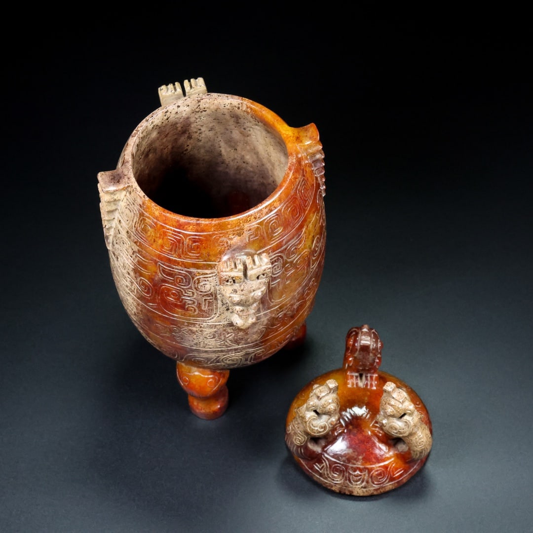 A Exquisite Hotan Jade Beast-Face Pattern Vase - 8