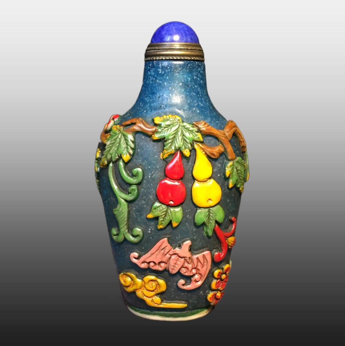 A Exquisite Colored glaze Bats and Gourd Pattern Snuff Bottle: A Exquisite Colored glaze Bats and Gourd Pattern Snuff Bottle,Qing Dynasty, China,Size:1.6inx1.2in ,Weight:70g 琉璃蝙蝠葫芦纹鼻烟壶,中