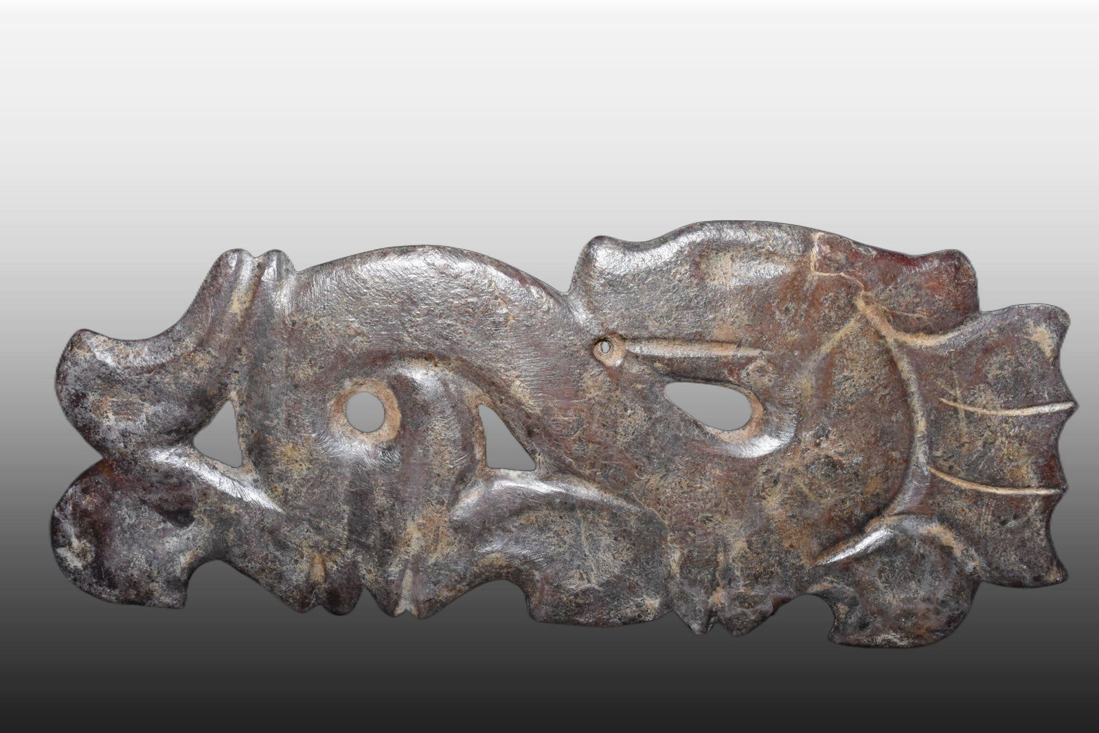 A Exquisite Gaogu Jade Dragon Jade pendant: A Exquisite Gaogu Jade Dragon Jade pendant,Ancient Time, China,Size:10.2inx4.7in,Weight:360g 高古玉龙佩,远古时期