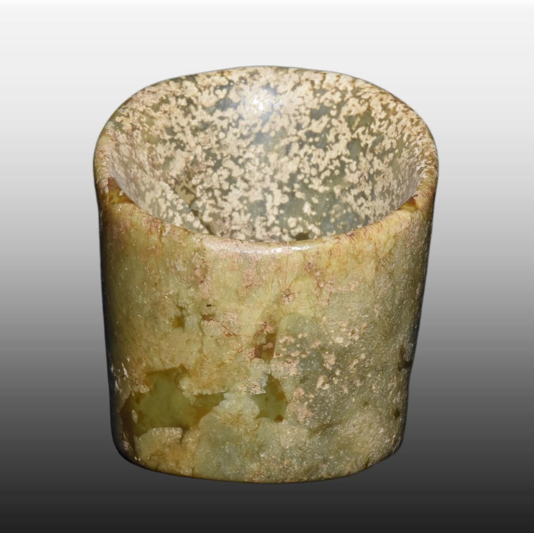 A Exquisite Gaogu Jade Ornament: A Exquisite Gaogu Jade Ornament,Ancient Time, China,Size:2.6inx2.1in,Weight:900g 高古玉摆件,远古时期