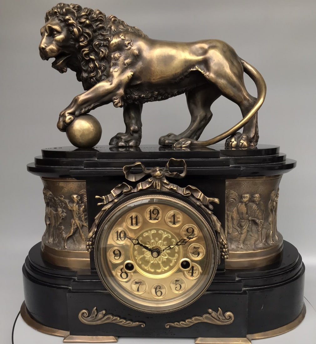 A Exquisite Brass LionMechanical Mantel Clock: A Exquisite Brass LionMechanical Mantel Clock,Modern Time of China,Size:16.5inx9.1inx18.1in 黄铜狮机械座钟,近现代