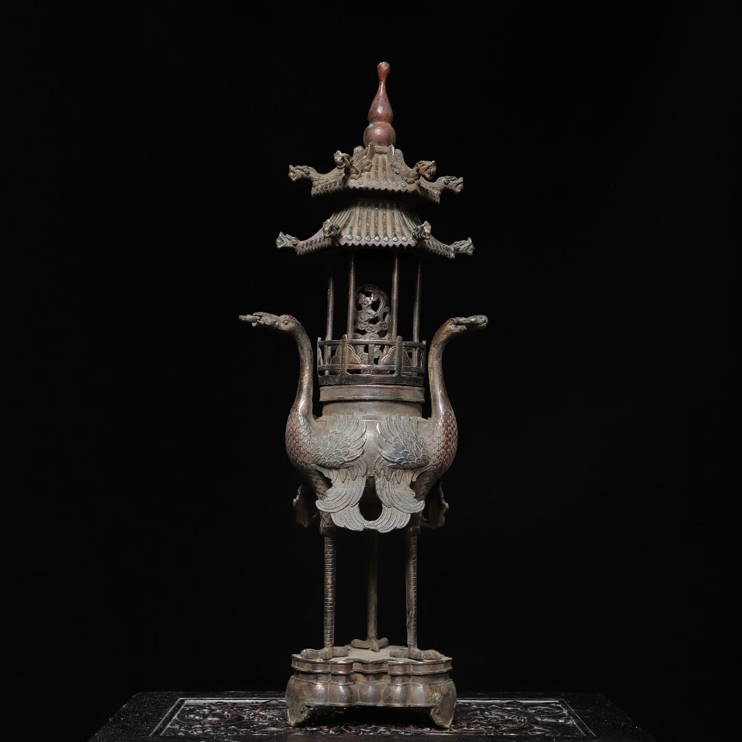 A Exquisite Gold-Foiled Bronze & Gilt Crane Censer: A Exquisite Gold-Foiled Bronze & Gilt Crane Censer,Qing Dynasty, China,Qianlong Four-character Mark,Size:20.5inx7.5inx2.8in,Weight:3100g 铜拓鎏金鹤炉,中ࢲ
