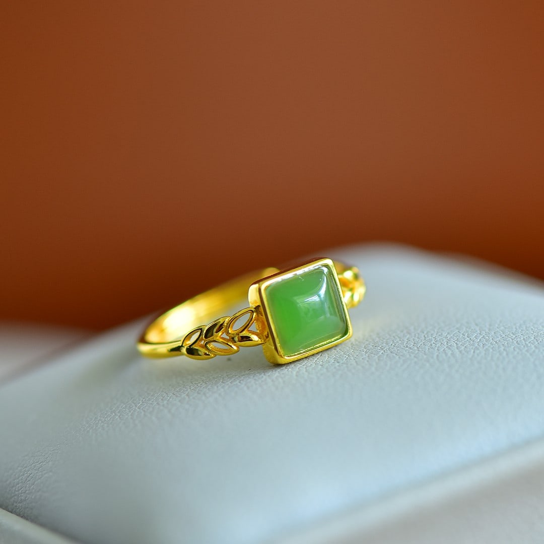 A Exquisite Silver Inlaid Jasper Square-shaped Ring: A Exquisite Silver Inlaid Jasper Square-shaped Ring,Size:0.3inx0.3in 银镶和田碧玉方形戒指