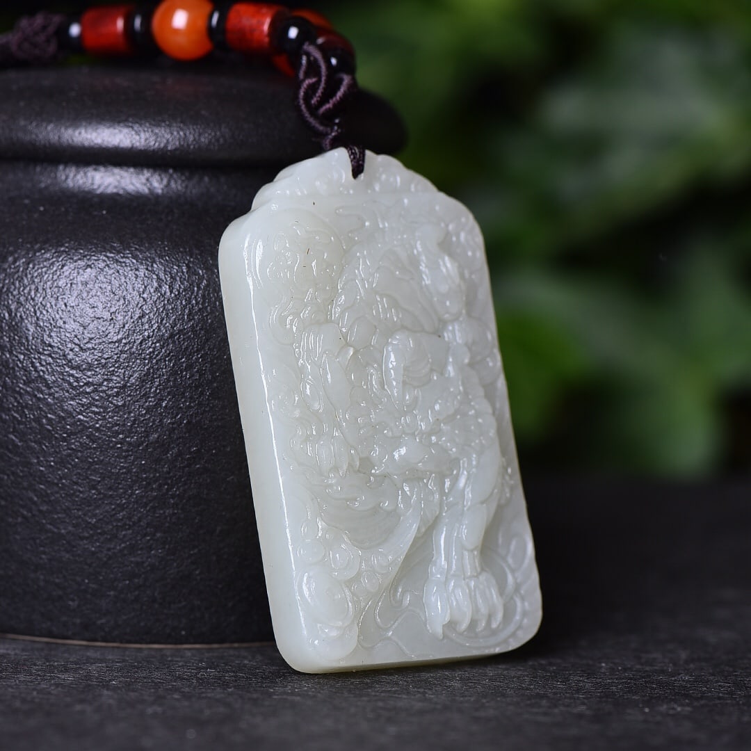 A Exquisite Hotan Jade Auspicious Beast Pattern Pendant - 3