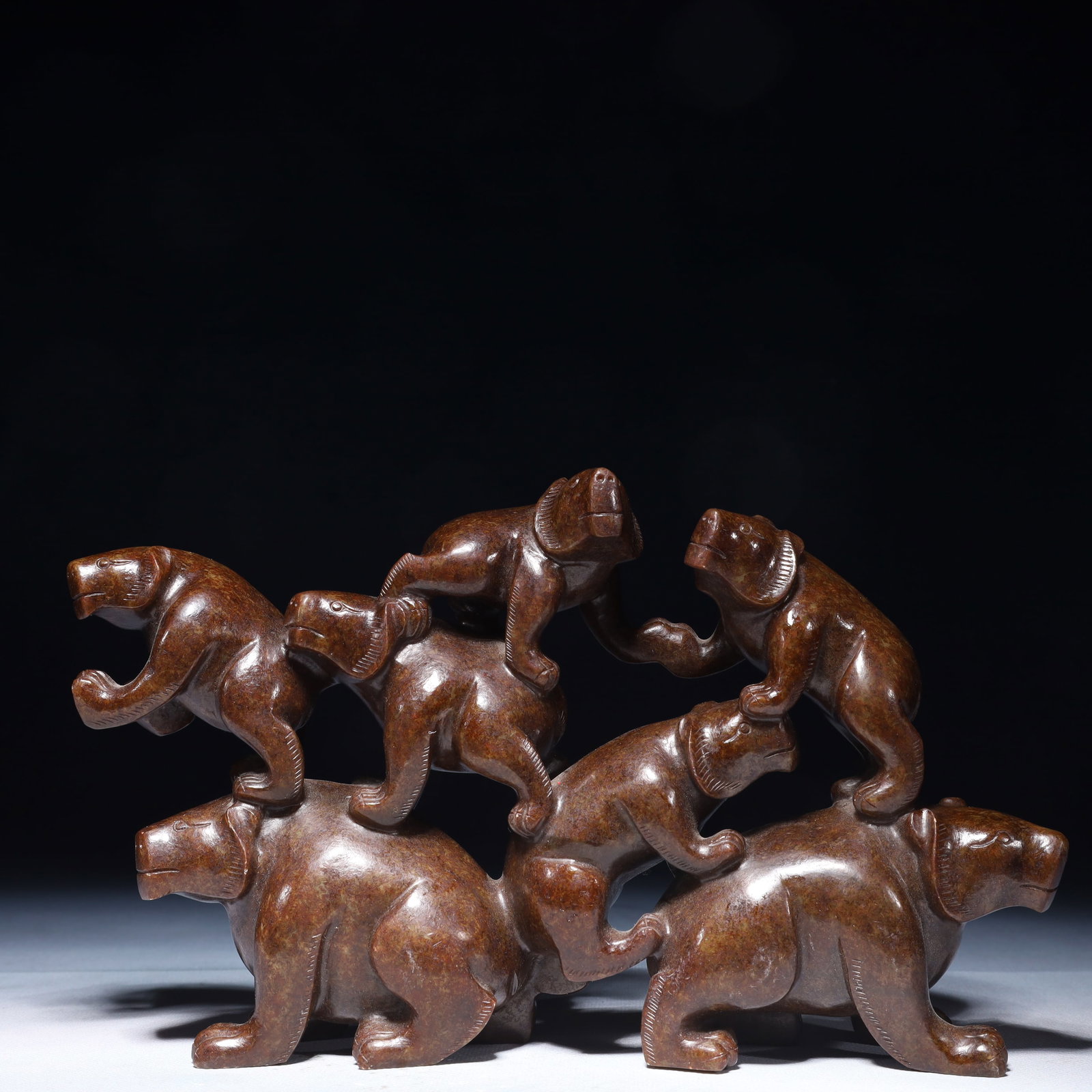 An Archaic Archaic Jade Bear Ornament: An Archaic Archaic Jade Bear Ornament,Ancient Time,China,Size:9.4inx2inx6.3in,Weight:2000g 高古玉熊摆件,中国远古时期
