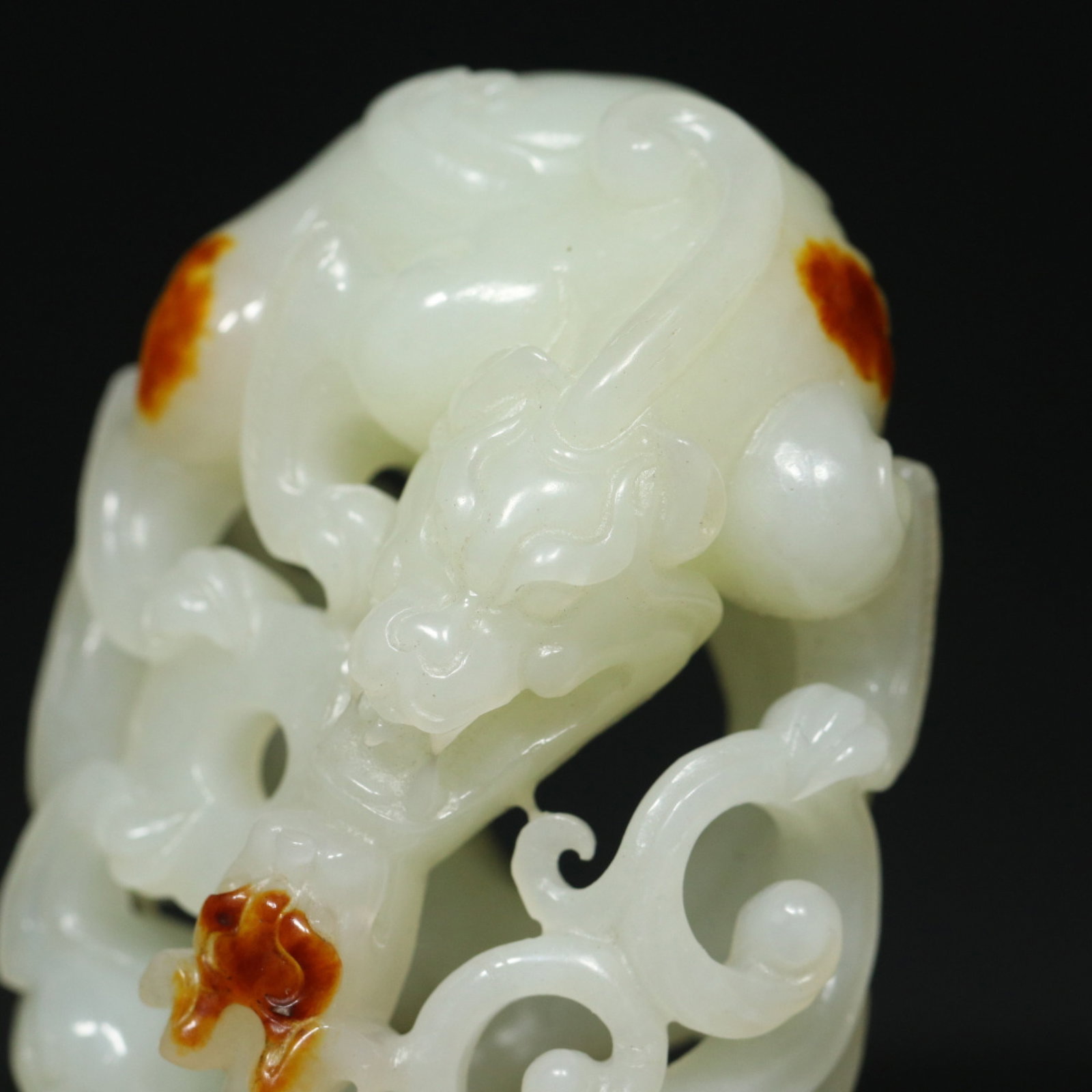 An Exquisite White Jade Dragon Pattern Hand Piece - 6