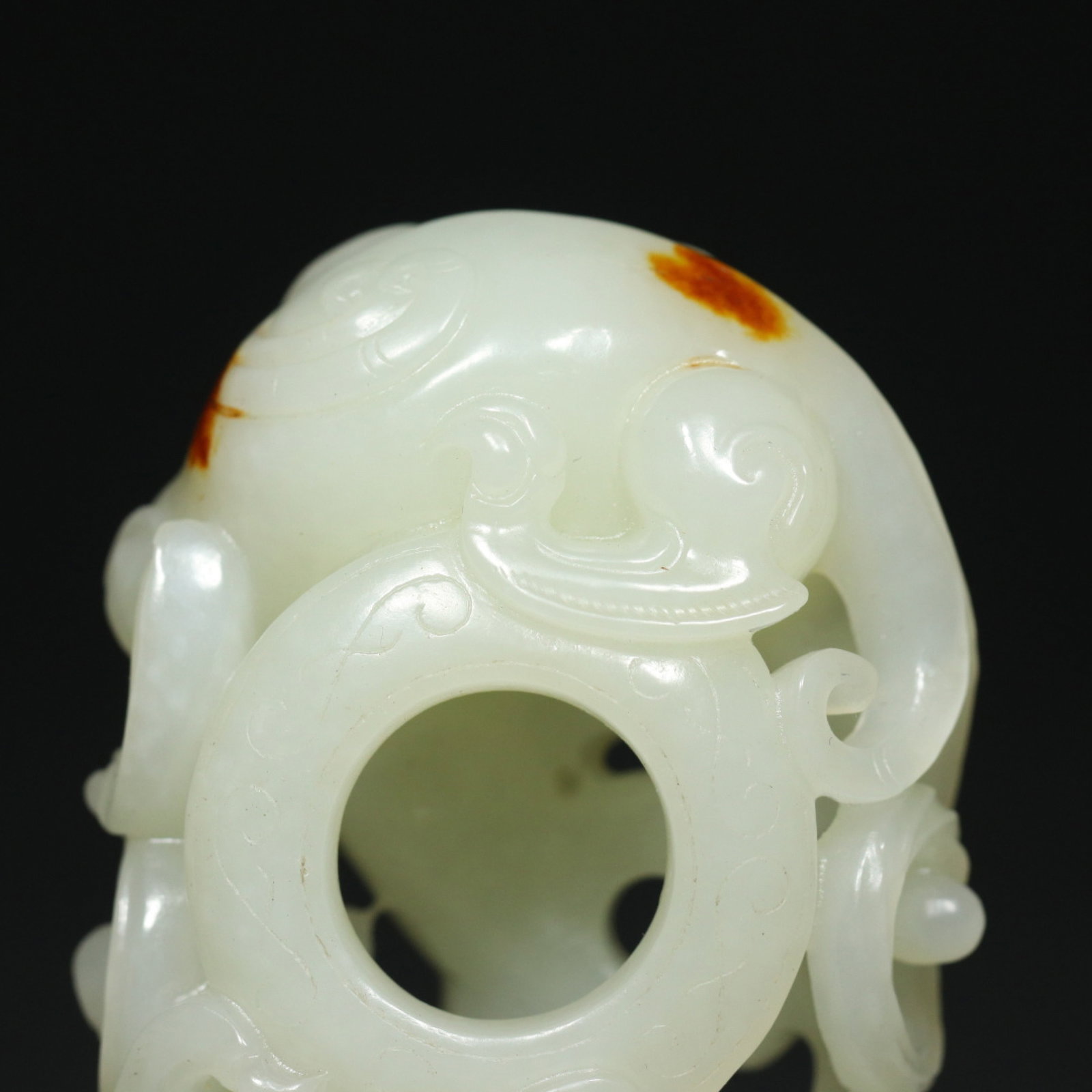 An Exquisite White Jade Dragon Pattern Hand Piece - 9