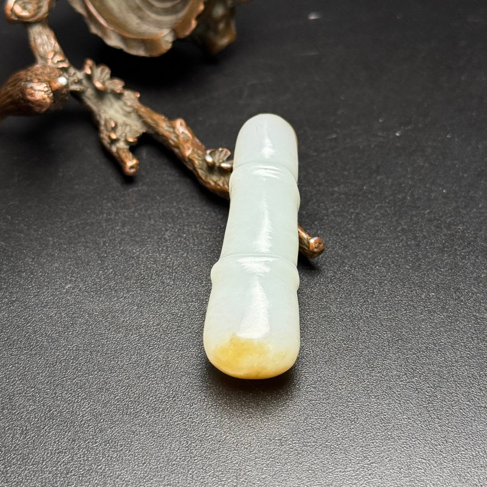 An Exquisite White Jade Bamboo Pattern Pendant - 6