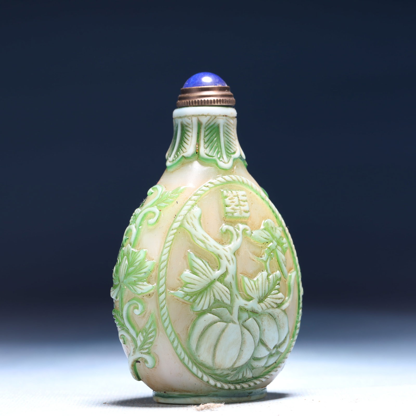 An Exquisite Glass Cricket Pattern Snuff Bottle - 4