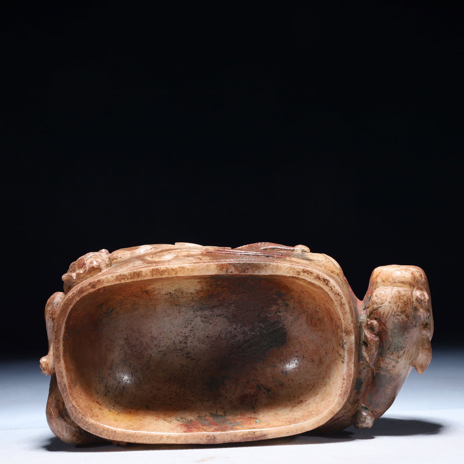 An Exquisite White Jade Beast Pattern Ornament - 12