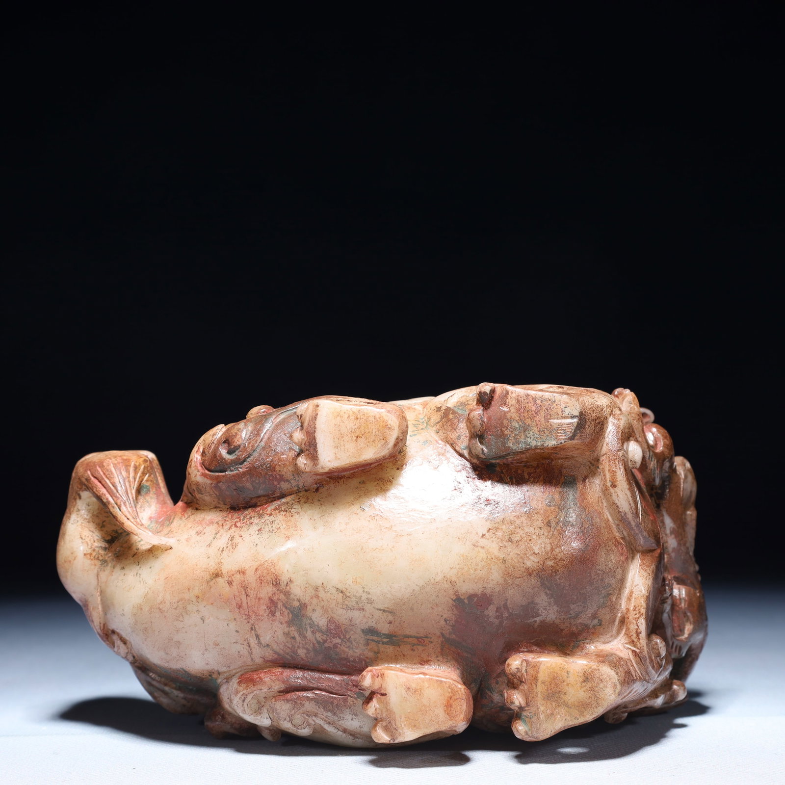 An Exquisite White Jade Beast Pattern Ornament - 13
