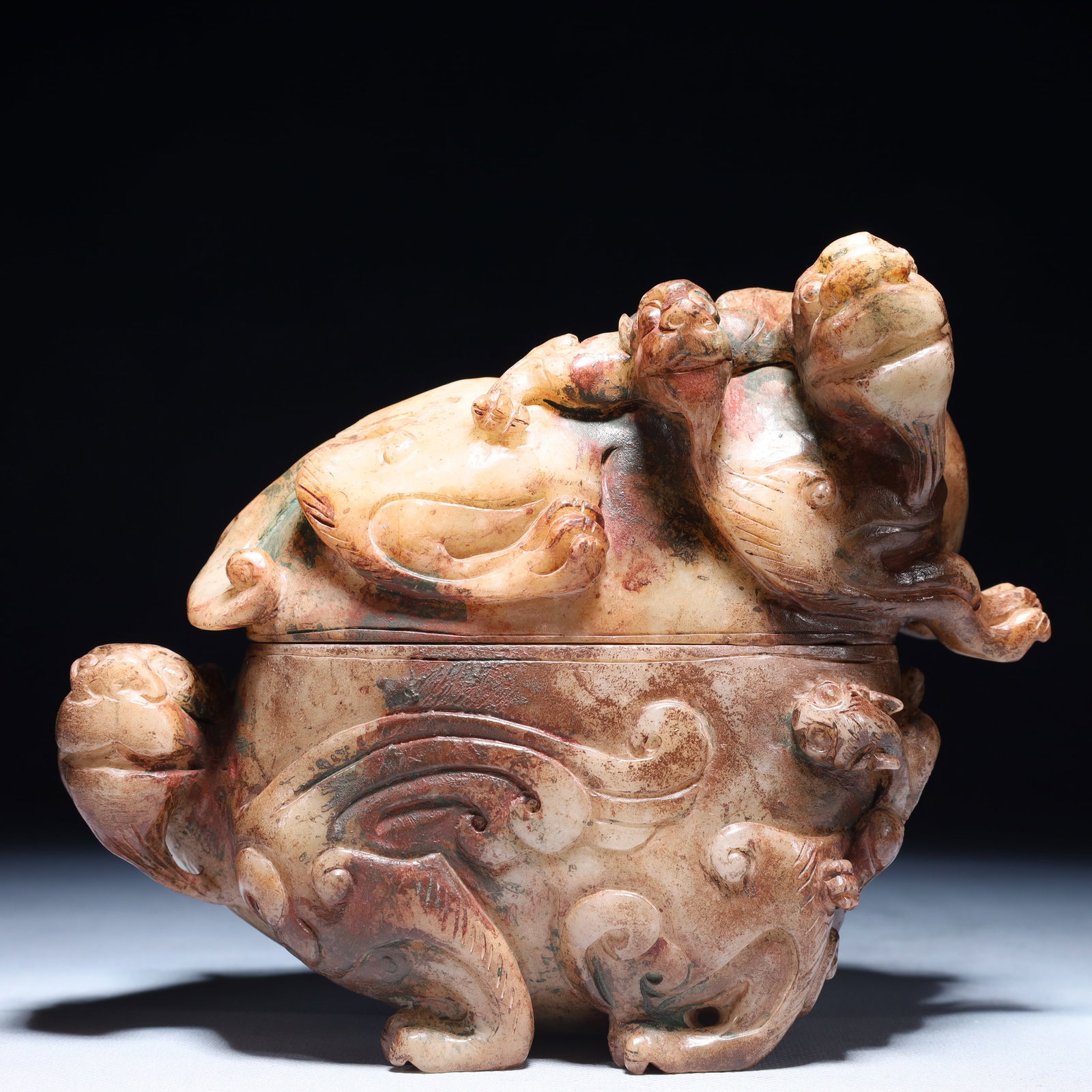 An Exquisite White Jade Beast Pattern Ornament: An Exquisite White Jade Beast Pattern Ornament,Qing Dynasty,China,Size:6.7inx3.3inx5.9in,Weight:2600g 白玉兽纹摆件,中国清代