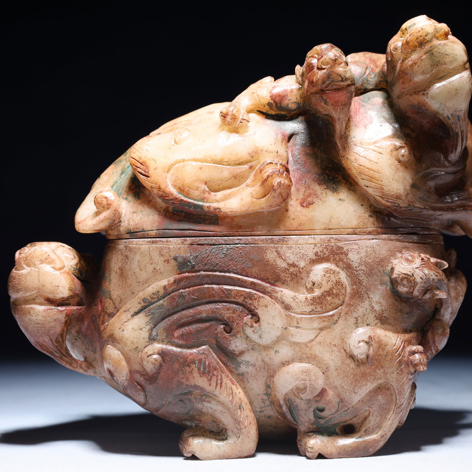 An Exquisite White Jade Beast Pattern Ornament - 3